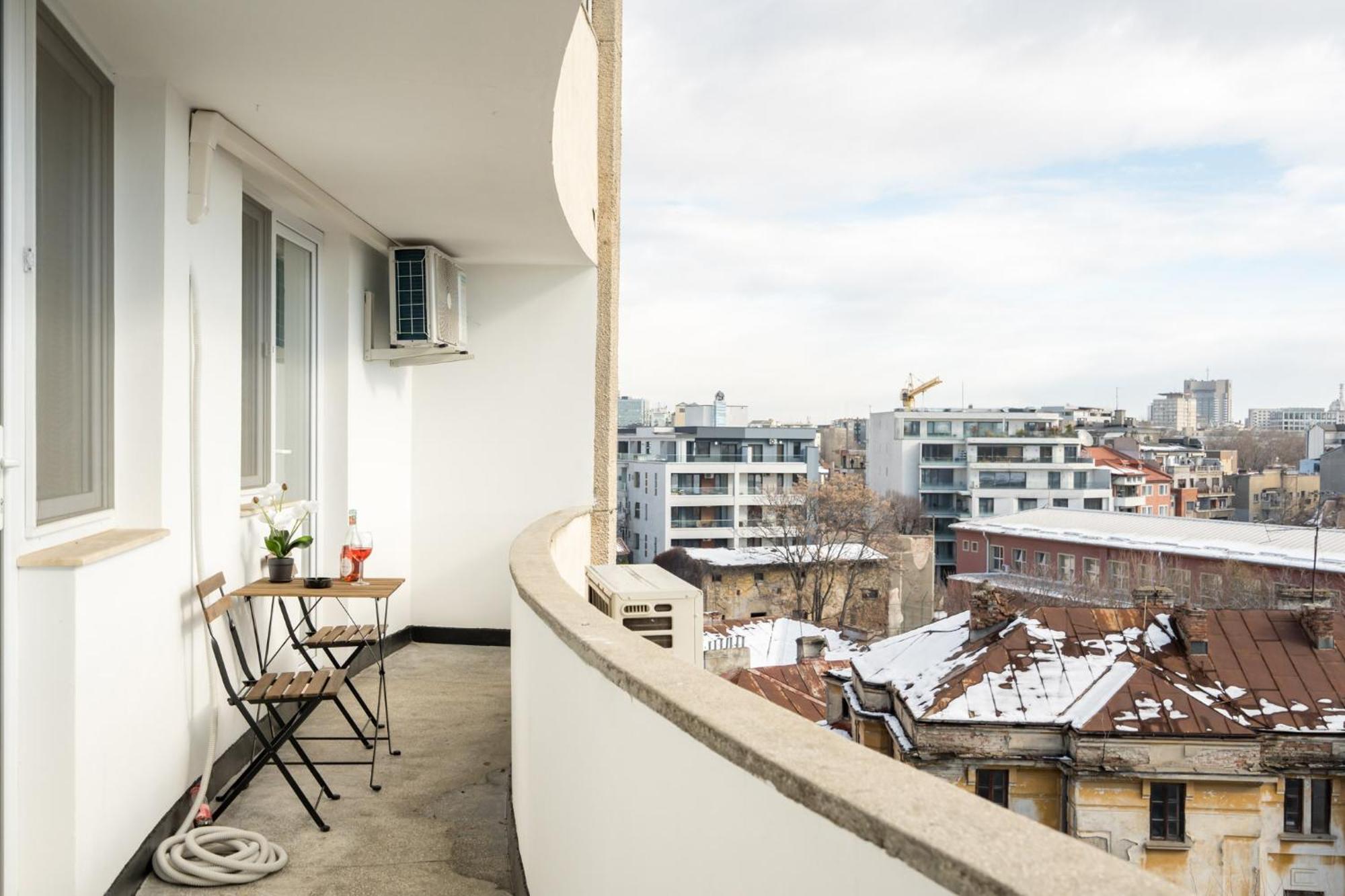 City View Apartment With Private Balcony بوخارست المظهر الخارجي الصورة